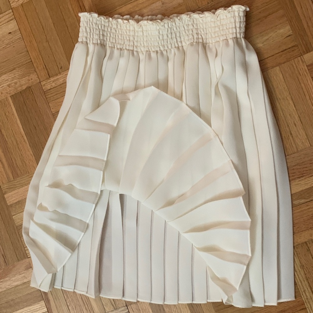 EUC VINTAGE Cream A-Line Pleated Skirt Women’s Size O/S
